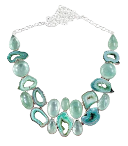 Aquamarin als Schmuck verarbeitet